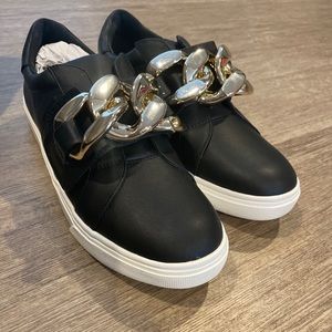 Steve Madden Shoes size 9